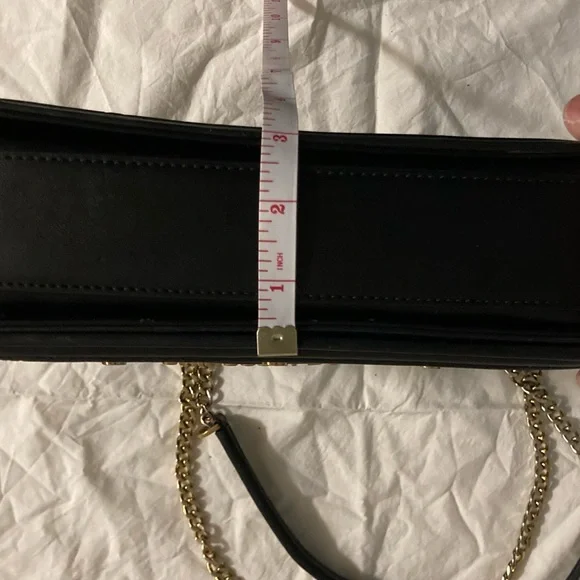 Low Start Love Alert 🔔 Moschino Crossbody Bag Black with Studded Gold Hearts - Picture 11 of 11